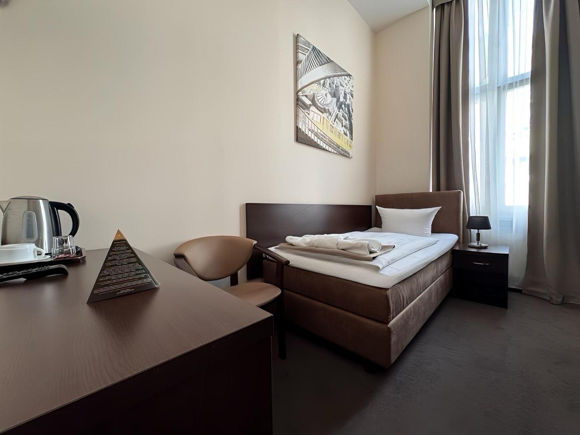 Upper Room Hotel Kurfuerstendamm Berlin Exterior photo