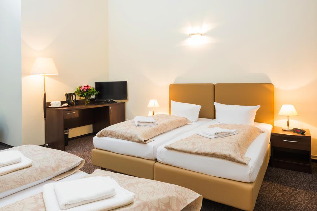 Upper Room Hotel Kurfuerstendamm Berlin Exterior photo