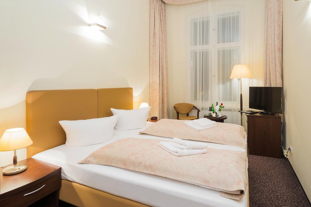 Upper Room Hotel Kurfuerstendamm Berlin Exterior photo