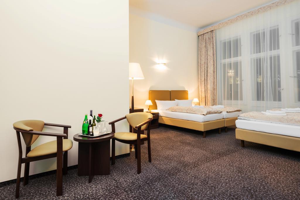 Upper Room Hotel Kurfuerstendamm Berlin Exterior photo