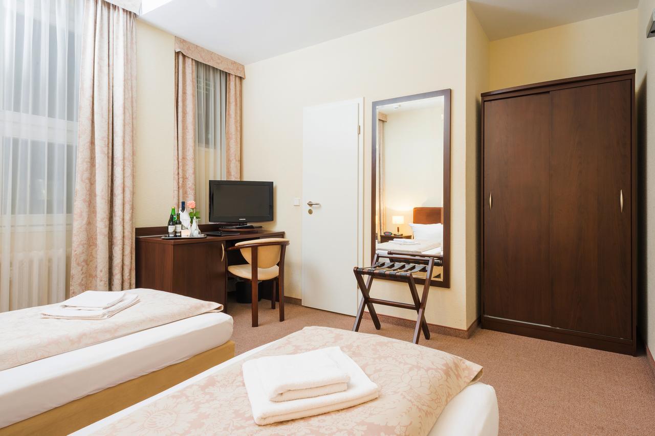 Upper Room Hotel Kurfuerstendamm Berlin Exterior photo